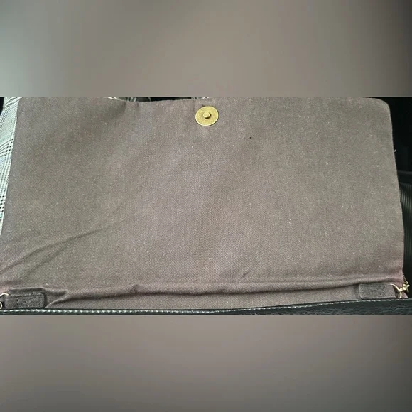 Ecote leather sequined cluch with removal chain shoulder strap - Picture 5 of 7